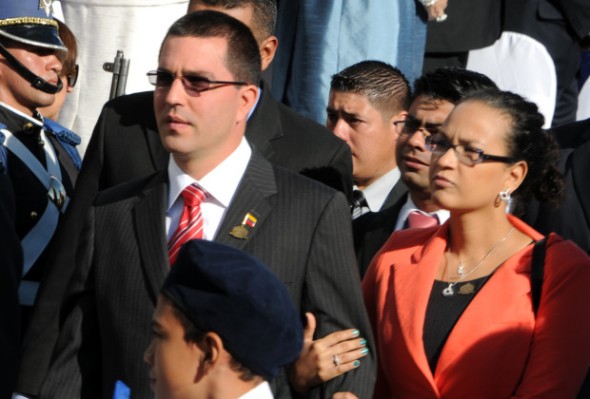 Vice President Jorge Arreaza stands beside his wife, Rosa Virginia Chavez, who refuses to vacate La Casona. (AFP/Getty Images/Orlando Sierra)
